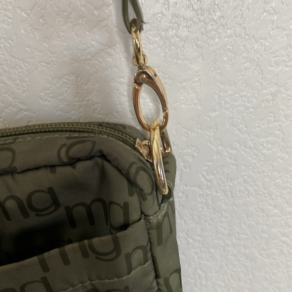 Madden Girl Olive Green Crossbody Bag with Removable & Adjustable Shoulder Strap - Picture 4 of 8